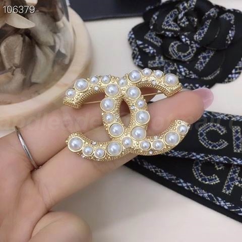 Chanel Brooch 208